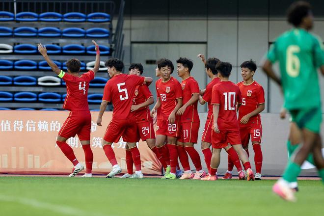 鲁能主场争胜：全队士气高昂，迎战实力强队的简单介绍