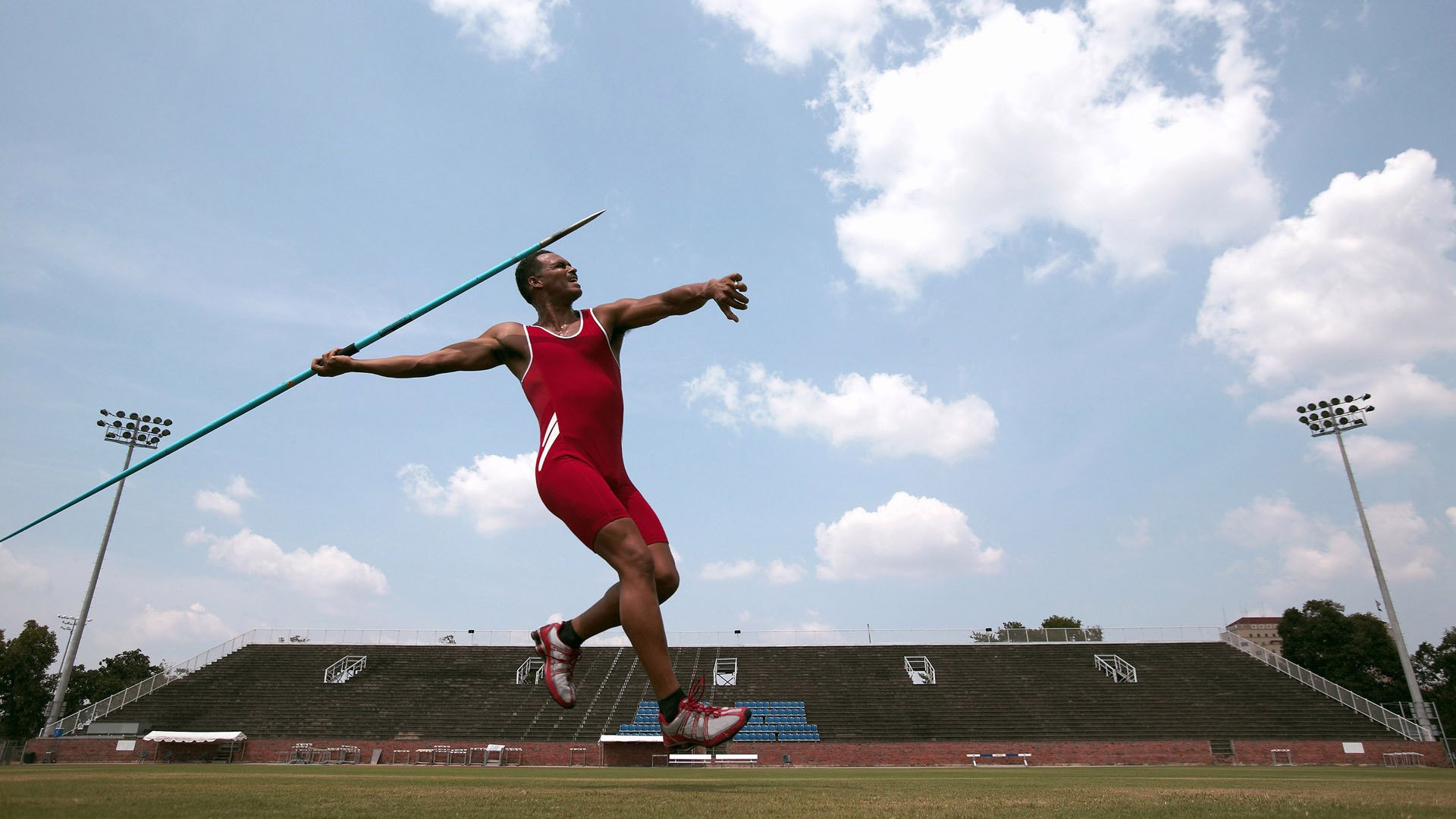 阿圭罗一锤定音,沙特在淘汰赛惊险过关马里