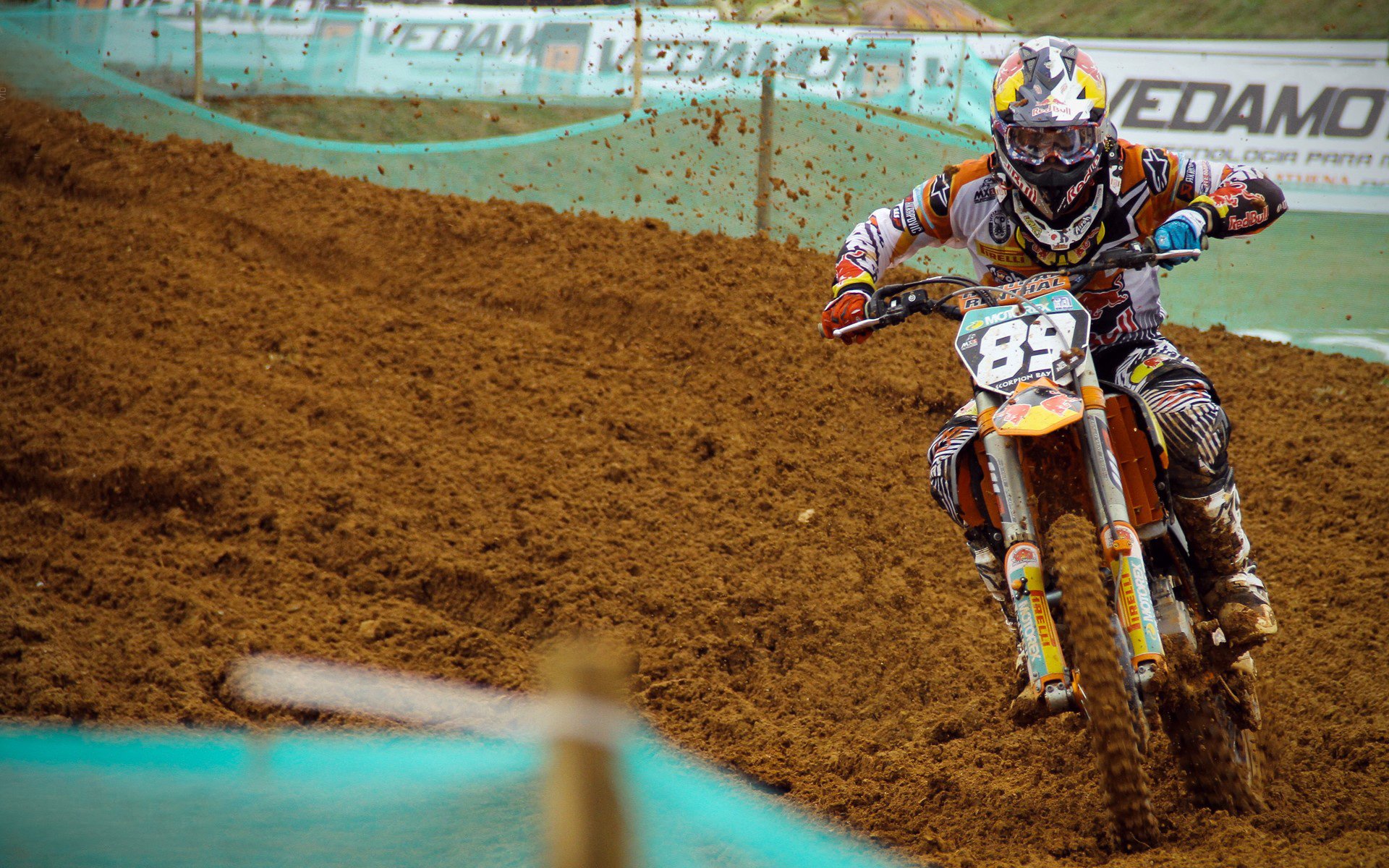 北欧德比见证小魔兽降临,卢卡库压制级发挥改写芬兰对阵挪威的叙事