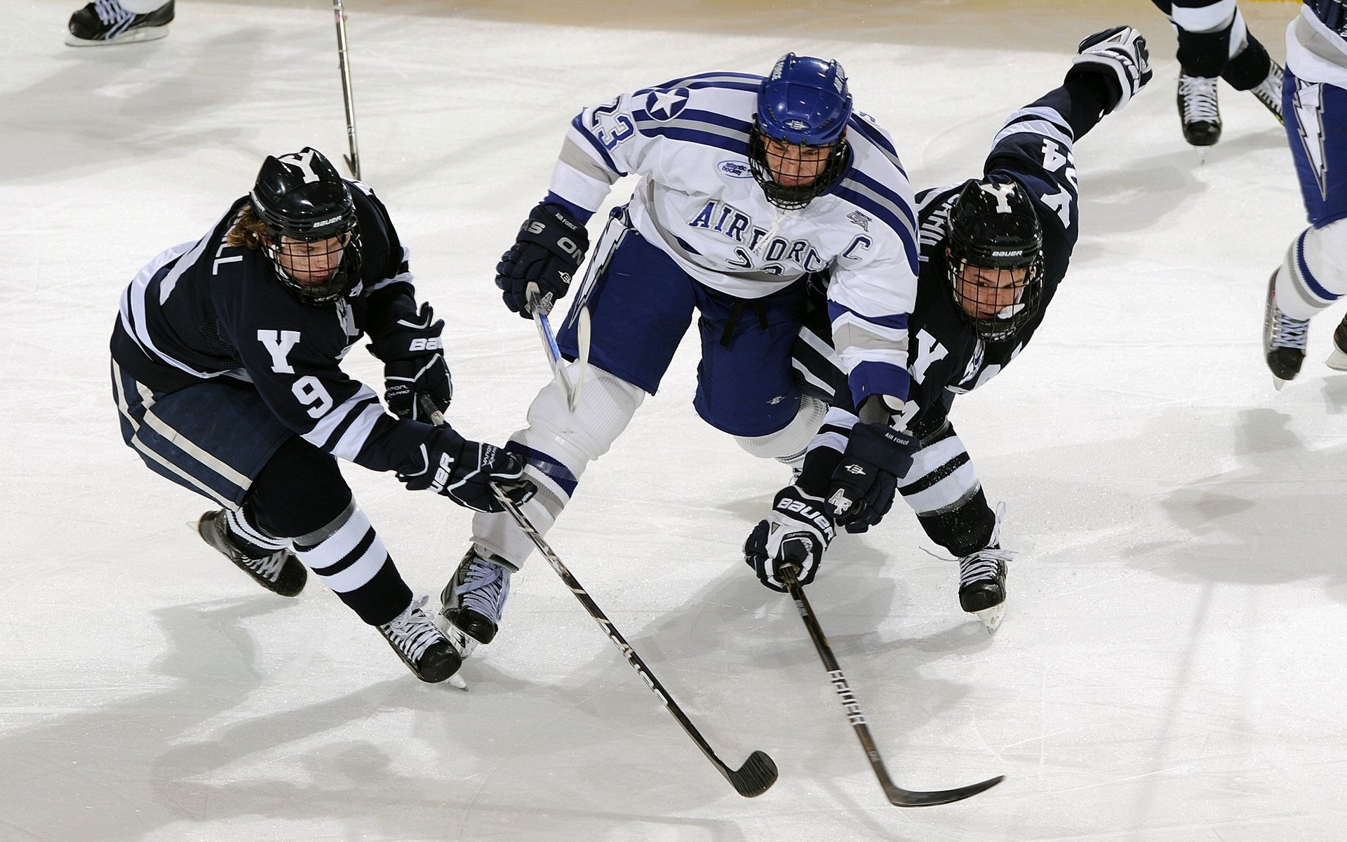 年度焦点之战之夜，福克斯关键节点连续得分，改写比赛走向
